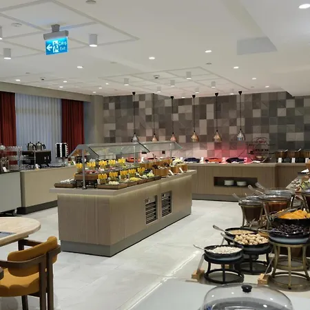 Hotel Doubletree By Hilton Yomra 4*