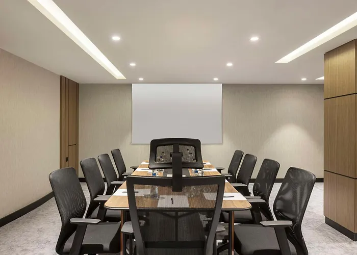 Doubletree By Hilton Yomra فندق